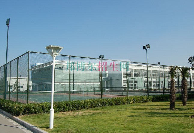 上海工會(huì)管理職業(yè)學(xué)院是幾專(zhuān)