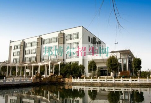 安徽中醫(yī)藥高等?？茖W(xué)校