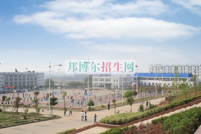 武漢軟件工程職業(yè)學(xué)院招生辦聯(lián)系電話(huà)