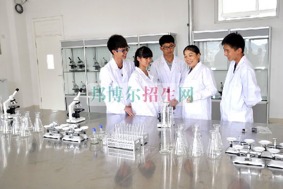 成都高級護(hù)理學(xué)校哪個(gè)好