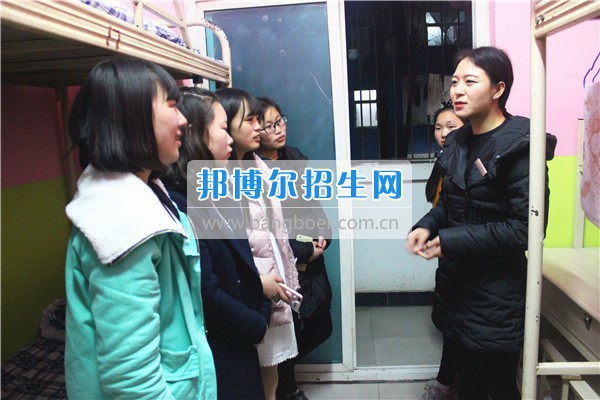 成都希望幼師學(xué)校是責(zé)任？更是一種愛！
