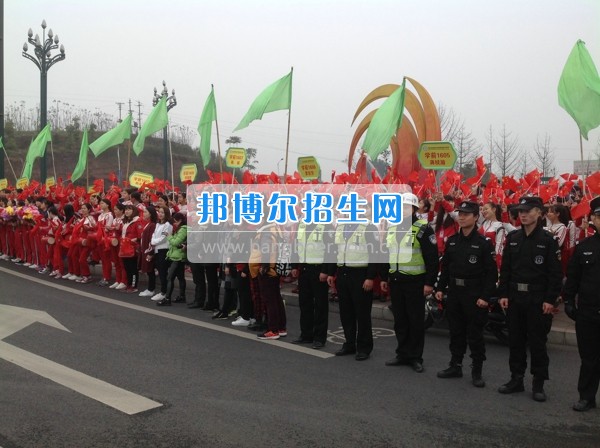 四川省宜賓市南溪區(qū)職業(yè)高級中學(xué)校學(xué)前教育齊拉練，共踏春風(fēng)迎春景