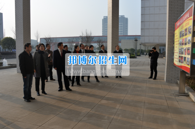 川南幼兒師范高等?？茖W(xué)校迎接隆昌縣創(chuàng)建第四屆省級(jí)文明城市測評(píng)組考評(píng)