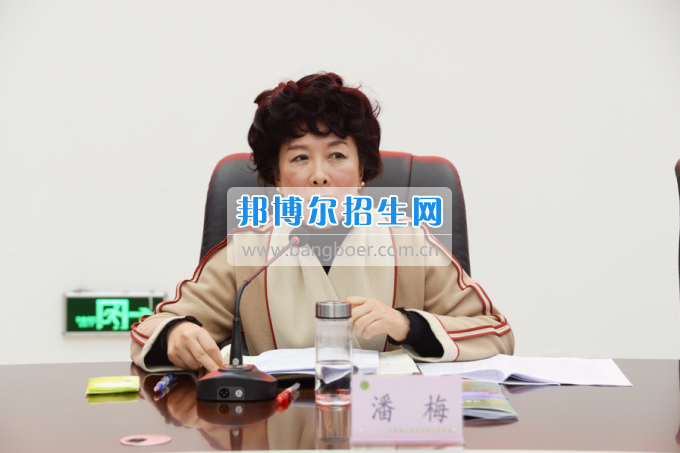 市委常委、宣傳部長潘梅到川南幼兒師范高等專科學(xué)校調(diào)研思想政治工作