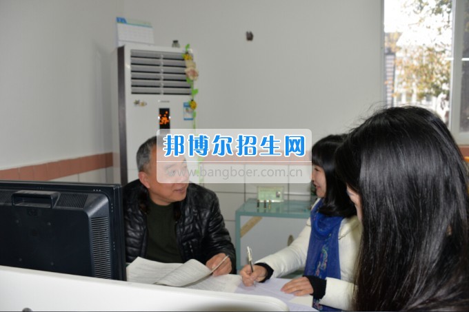 川南幼兒師范高等?？茖W(xué)校2017質(zhì)量年：撲下身子抓落實