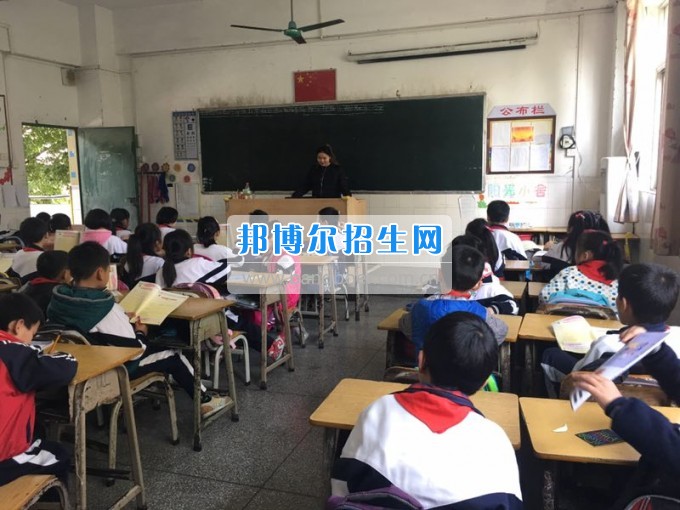川北幼兒師范高等?？茖W(xué)校職場(chǎng)揚(yáng)帆 逐夢(mèng)起航