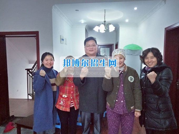 重慶航天職業(yè)技術(shù)學(xué)院關(guān)心學(xué)生生活、關(guān)注學(xué)生成長