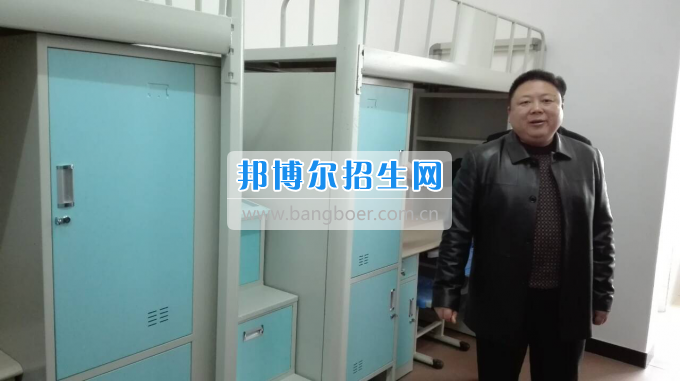 川北幼兒師范高等?？茖W(xué)校張廷鑫校長帶隊考察學(xué)生公寓設(shè)備