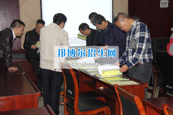 四川省德陽(yáng)市師培機(jī)構(gòu)負(fù)責(zé)人來重慶市江津區(qū)師范進(jìn)修學(xué)校考察教師教育工作