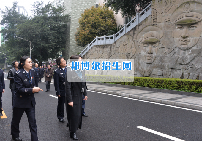川南幼兒師范高等?？茖W(xué)校考察黨建工作