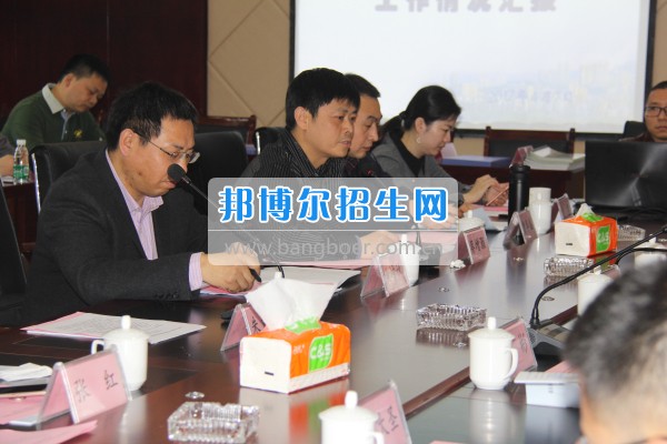 重慶市教委專(zhuān)家組調(diào)研江津教師教育創(chuàng)新實(shí)驗(yàn)區(qū)建設(shè)進(jìn)展情況