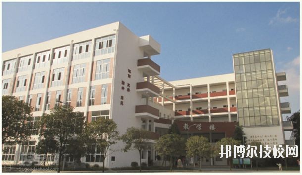四川經(jīng)濟貿(mào)易學校2018年報名條件、招生對象