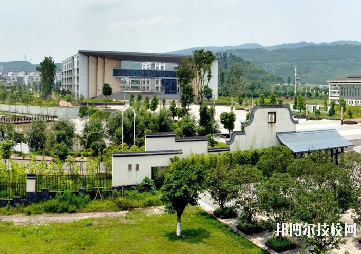 重慶兩江職業(yè)教育中心2020年報(bào)名條件、招生要求、招生對(duì)象
