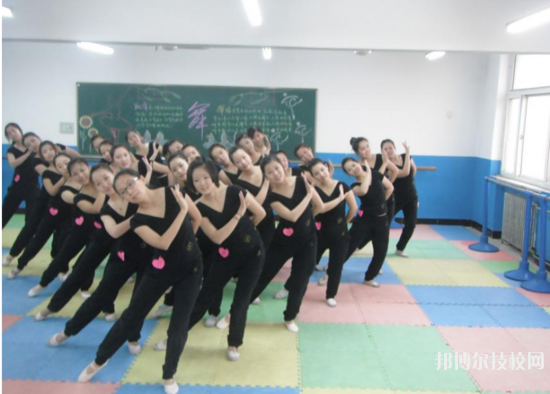 長順中等職業(yè)學(xué)校2020年學(xué)費(fèi)、收費(fèi)多少