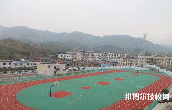 重慶統(tǒng)景職業(yè)中學(xué)2020年報名條件、招生要求、招生對象