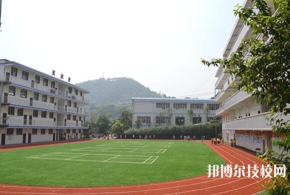 重慶知行衛(wèi)生學(xué)校2020年報(bào)名條件、招生要求、招生對(duì)象