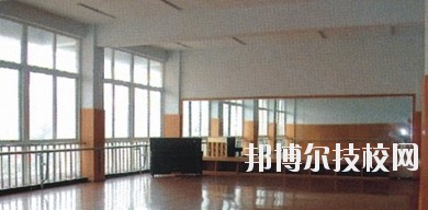 四川現(xiàn)代藝術(shù)學(xué)校2020年報(bào)名條件、招生要求、招生對(duì)象
