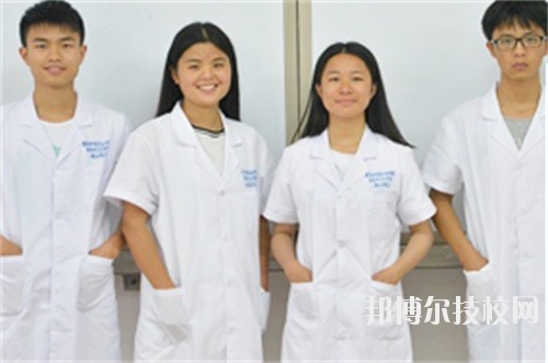 成都成醫(yī)一附院護(hù)士學(xué)校2020年報名條件、招生要求、招生對象