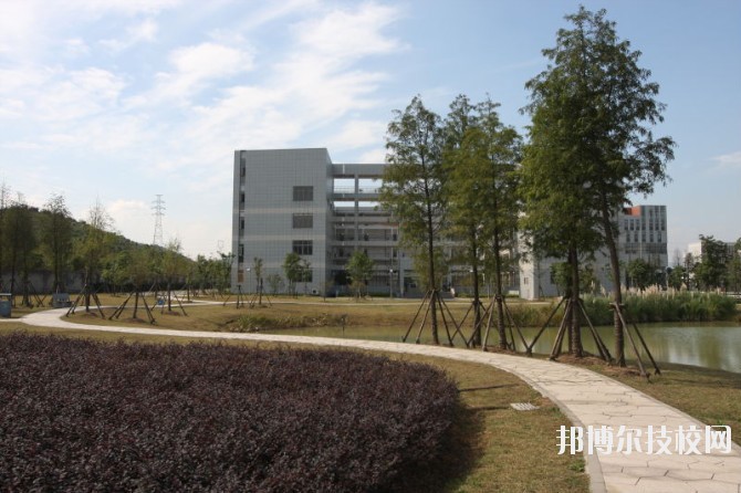 湖州中等衛(wèi)生專業(yè)學(xué)校2020年報名條件、招生要求、招生對象