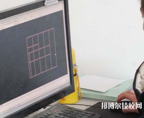 甘肅金城理工中等專業(yè)學校2020年學費、收費多少