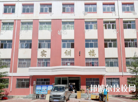 甘肅能源化工職業(yè)學(xué)院2020年報(bào)名條件、招生要求、招生對象