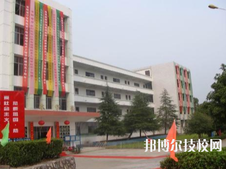 江西通用技術(shù)工程學校2020年報名條件、招生要求、招生對象