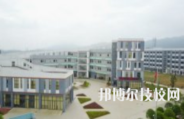江西輕工業(yè)高級技工學(xué)校2020年學(xué)費(fèi)、收費(fèi)多少