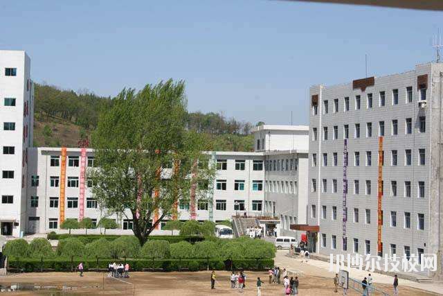 重慶渝東衛(wèi)生學校學校怎么樣、好不好