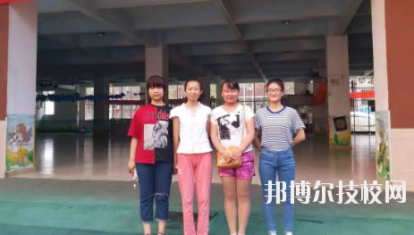靖遠(yuǎn)職業(yè)中等專(zhuān)業(yè)學(xué)校2020年學(xué)費(fèi)、收費(fèi)多少