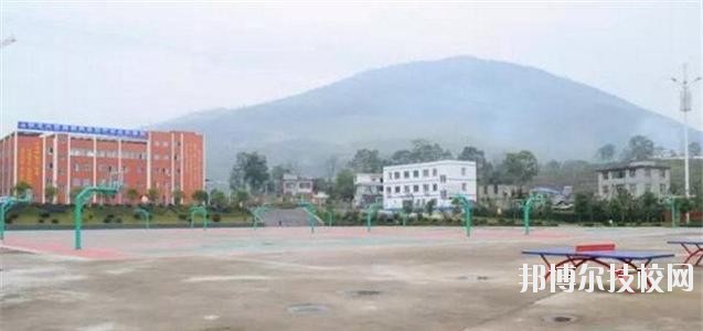 正安中等職業(yè)學(xué)校2020年報(bào)名條件、招生要求、招生對(duì)象