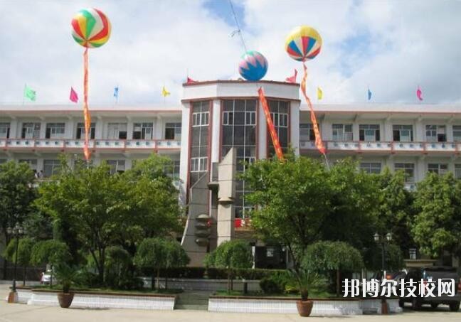 畢節(jié)財(cái)貿(mào)學(xué)校2020年報(bào)名條件、招生要求、招生對(duì)象