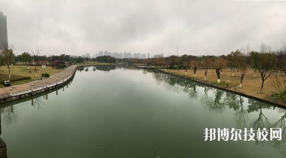 鄞州職業(yè)教育中心學(xué)校2020年學(xué)費(fèi)、收費(fèi)多少