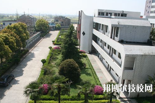 泰州博日電腦技術(shù)學(xué)校2020年報(bào)名條件、招生要求、招生對象
