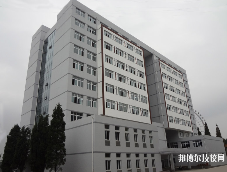 貴陽白云職業(yè)技術(shù)學校2020年報名條件、招生要求、招生對象