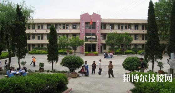 獨山中等職業(yè)學(xué)校2020年報名條件、招生要求、招生對象