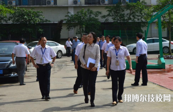 重慶渝北區(qū)竟成中學(xué)校2020年報(bào)名條件、招生要求、招生對象