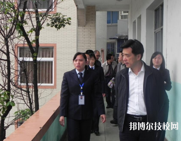 重慶渝北區(qū)竟成中學(xué)校怎么樣、好不好