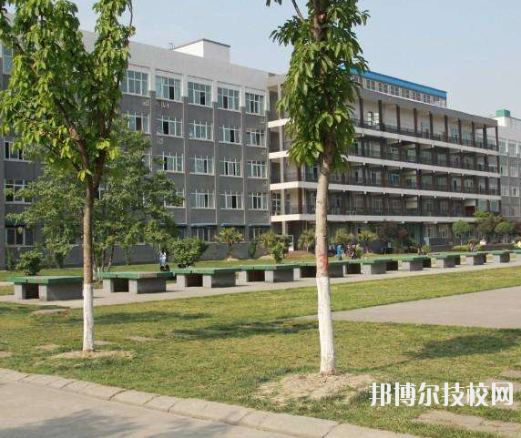 重慶紡織技工學(xué)校2020年報名條件、招生要求、招生對象