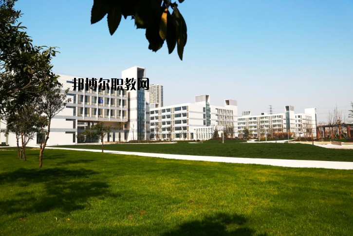 江蘇商貿(mào)職業(yè)學(xué)院怎么樣、好不好