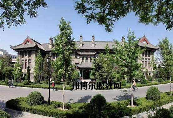 鶴峰職業(yè)技術(shù)學(xué)校2020年招生辦聯(lián)系電話(huà)