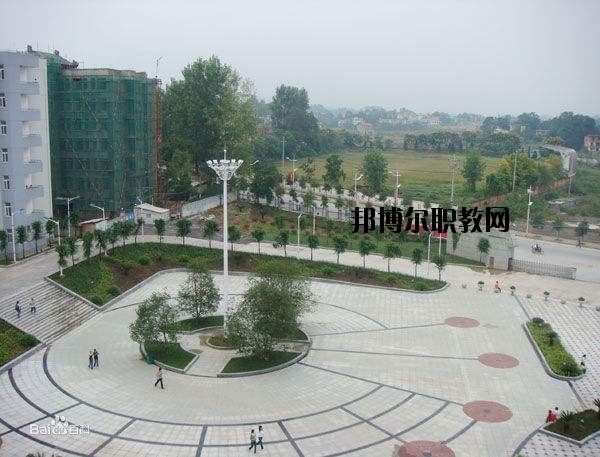來鳳中等職業(yè)技術(shù)學(xué)校怎么樣、好不好