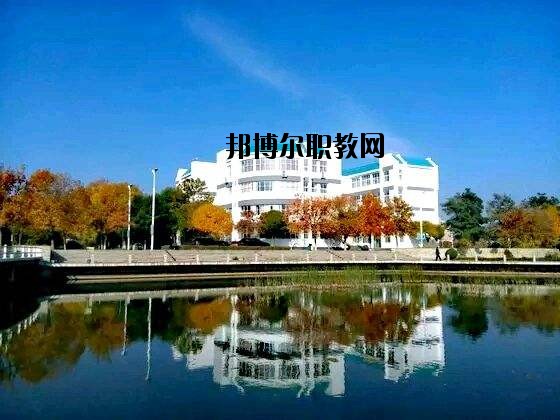 利川民族中等職業(yè)技術(shù)學(xué)校2020年報名條件、招生要求、招生對象
