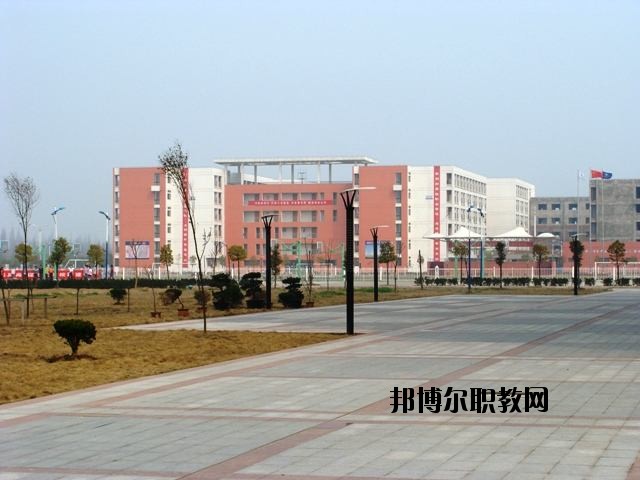 崇仁職業(yè)教育中心2020年報(bào)名條件、招生要求、招生對(duì)象 