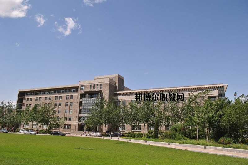 恩施中等職業(yè)技術(shù)學(xué)校2020年報名條件、招生要求、招生對象