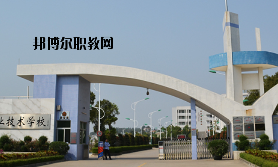 臺山敬修職業(yè)技術(shù)學(xué)校2020年報(bào)名條件、招生要求、招生對象