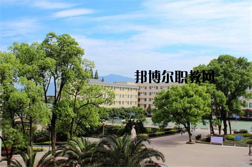 四川食品藥品學(xué)校2020年報名條件、招生要求、招生對象