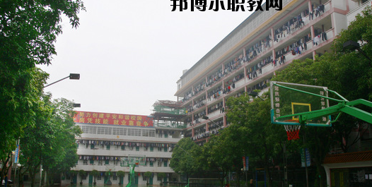 廣西商貿(mào)高級技工學(xué)校2020年報(bào)名條件、招生要求、招生對象