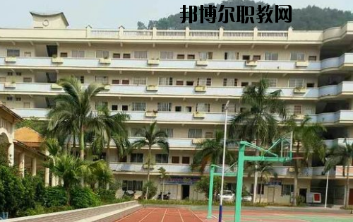 防城港理工職業(yè)學(xué)校2020年報(bào)名條件、招生要求、招生對(duì)象