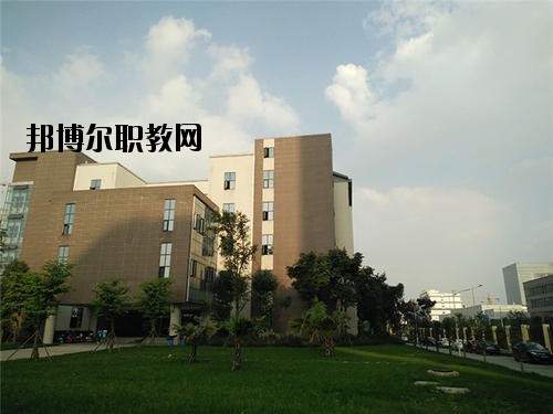 內(nèi)江科技開發(fā)學校2020年報名條件、招生要求、招生對象