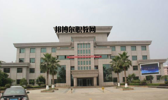 南昌第一中等專業(yè)學校2020年報名條件、招生要求、招生對象
